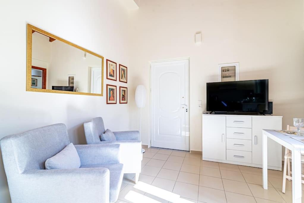 Cozy Apartment In The Heart Of City Center Heraclión Exterior foto